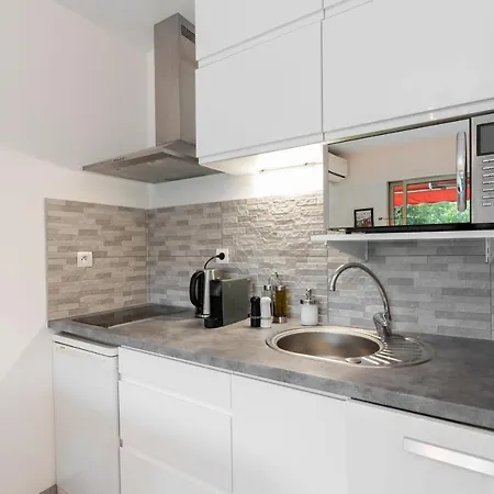 Appartement 2 Pieces Au Calme Proche Martinez Avec Parking Prive Cannes Buitenkant foto