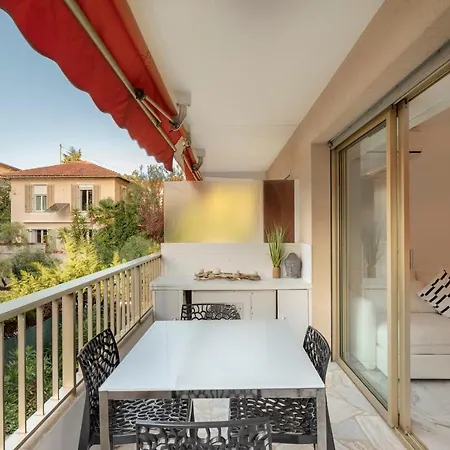 Appartement 2 Pieces Au Calme Proche Martinez Avec Parking Prive Cannes Buitenkant foto